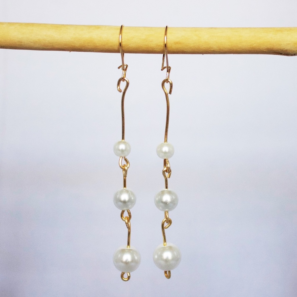 Glass Pearl Chain Link earrings